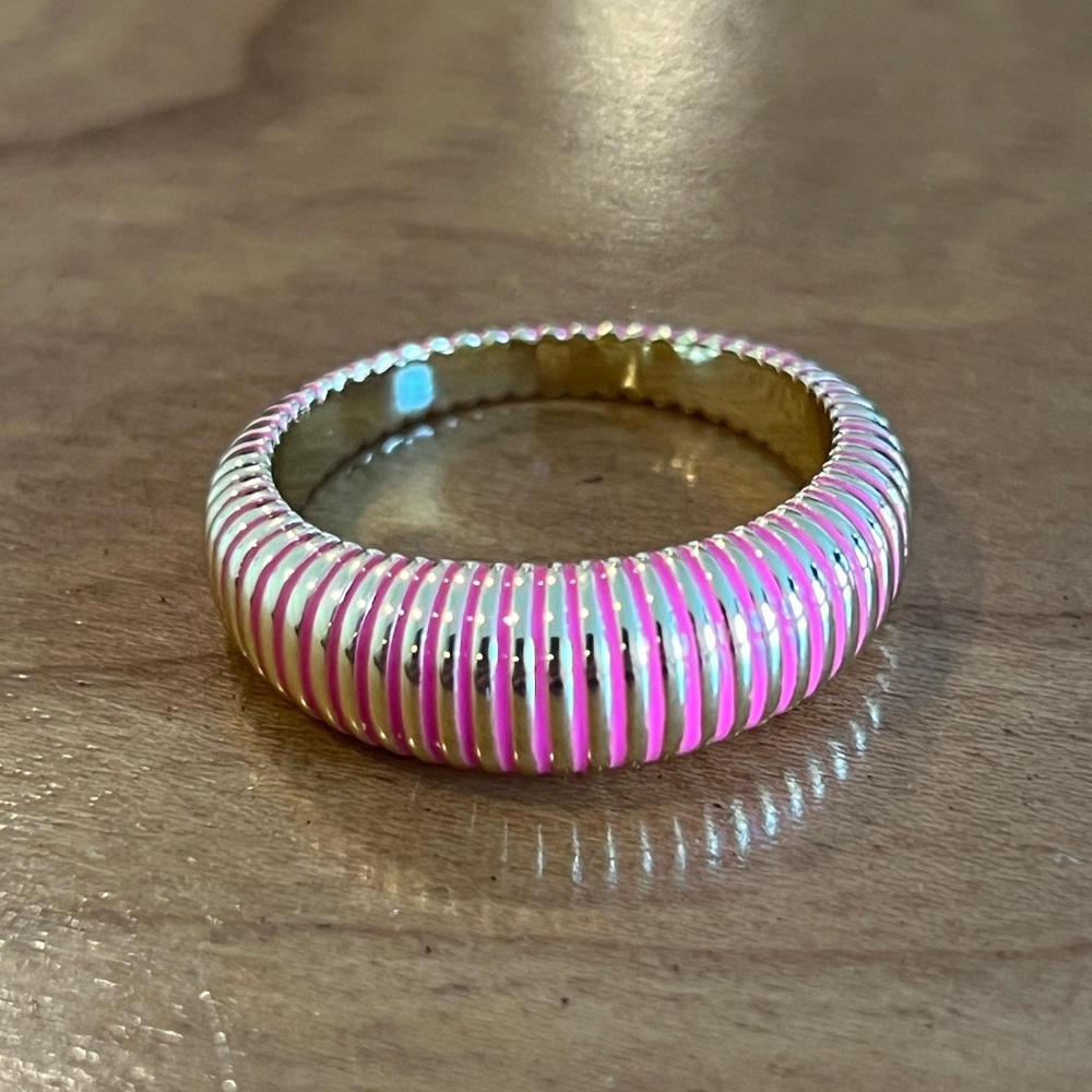 NWOT Gorjana Catalina Enamel Ring, Gold, Pink, Size 7, 9, Classic - Picture 2 of 4